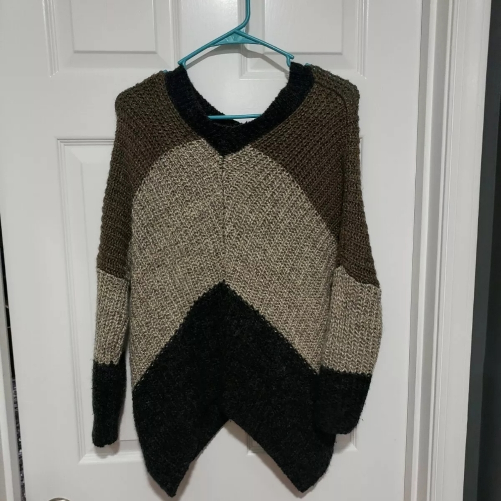 La Fée Verte Anthropologie sweater colorblock black gray small - Picture 2 of 8